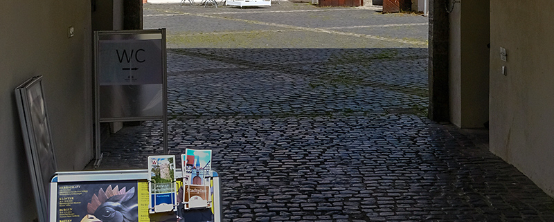 Ausstellungsraum im Hennebergischen Museum Kloster Veßra; Bild: Michael Schnell
