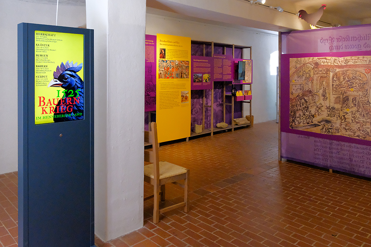 Ausstellungsraum im Hennebergischen Museum Kloster Veßra; Bild: Michael Schnell